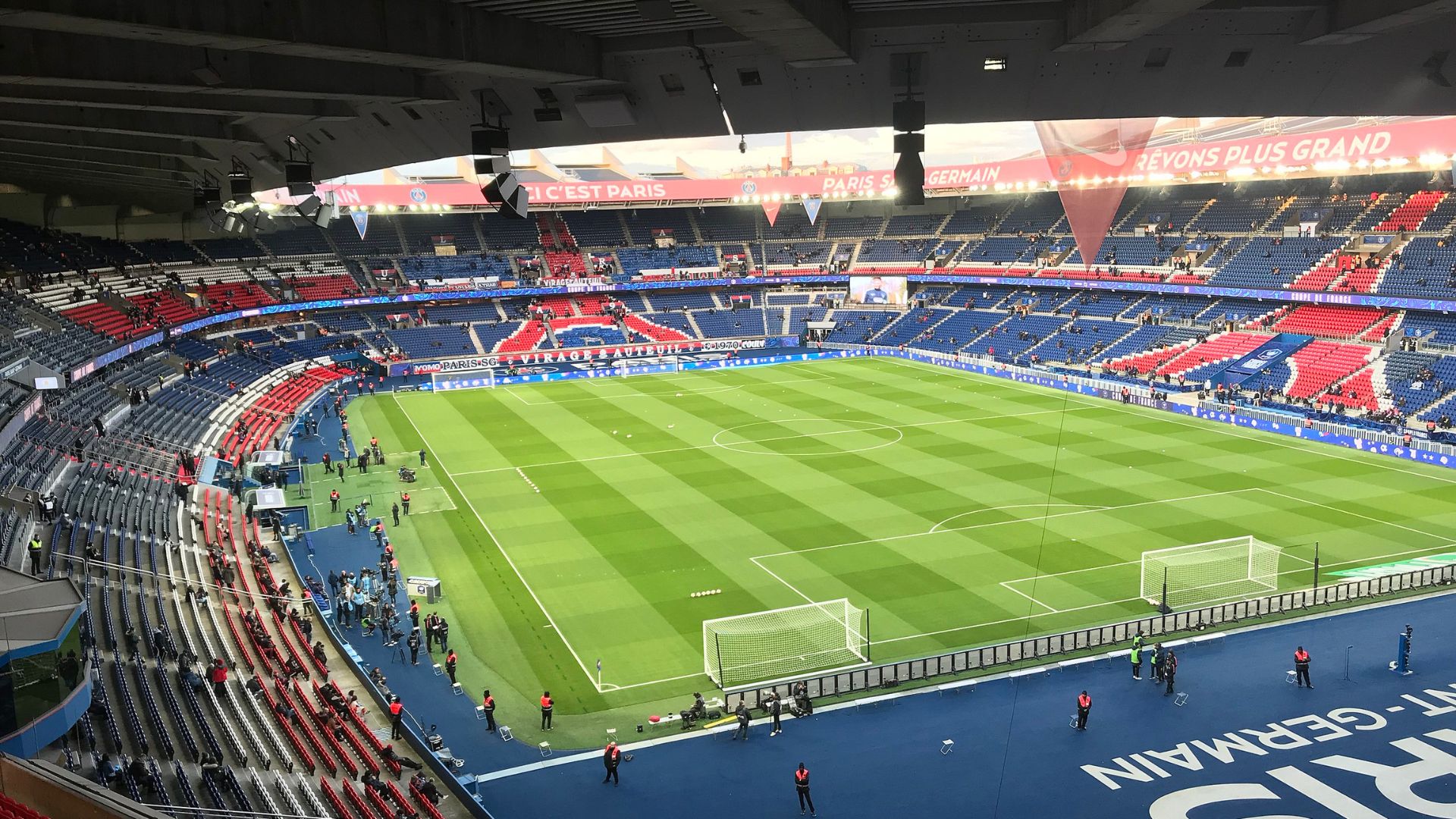 PSG v Barcelona live streaming - where to watch Champions League on TV today - Vimarsana News
